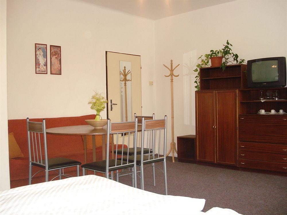 Pension Unie Prague Exterior photo